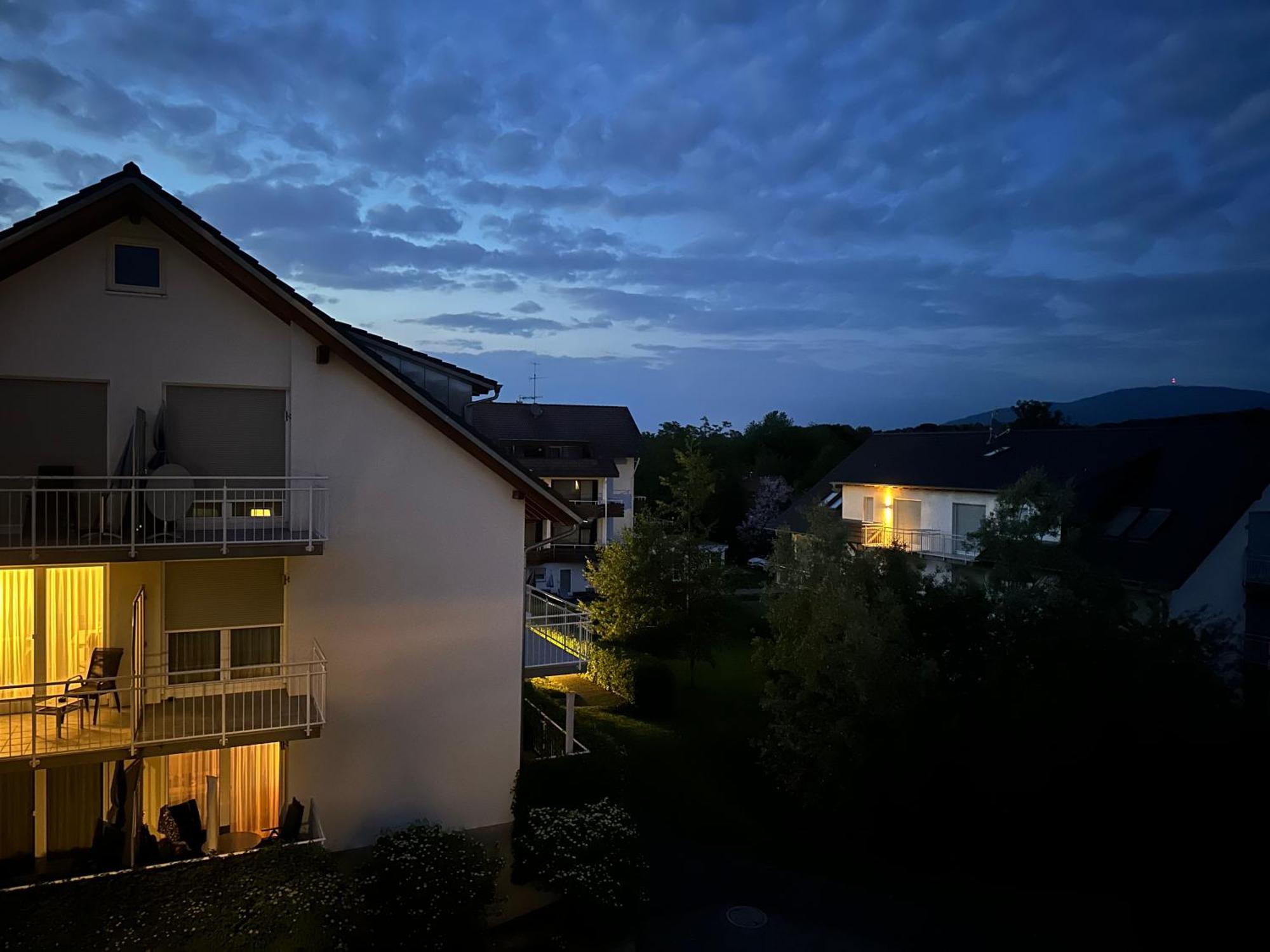 2-Zimmer-Ferienwohnung Mit Hotelservice Und 2 Balkons - Golf, Bike Und Wellness Im Markgraeflerland Bad Bellingen Eksteriør bilde